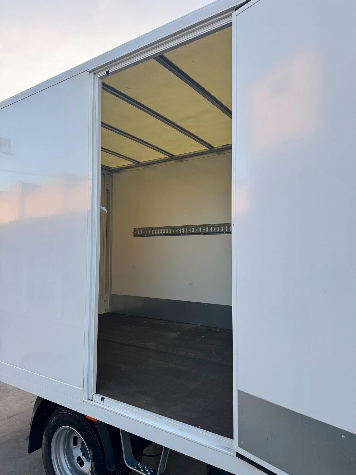 DAILY 35C16 MOTORE 3.0 PASSO 3750 CON CASSA KM 0!!!!!!!!!!!!