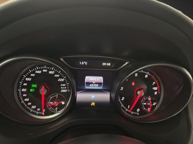 MERCEDES-BENZ GLA 180 Sport