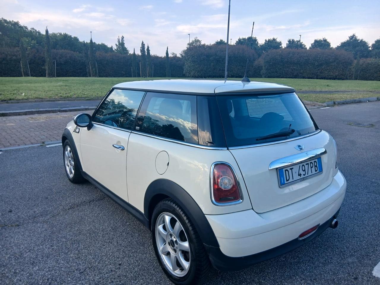 Mini 1.4 16V One Chili