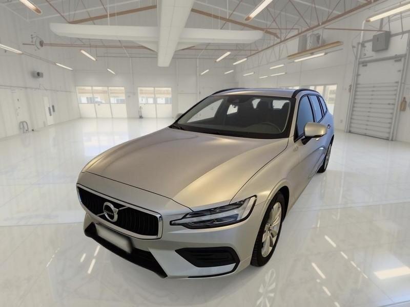VOLVO V60 B4 D autom. Momentum Business WAGON