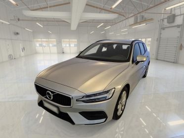 VOLVO V60 B4 D autom. Momentum Business WAGON