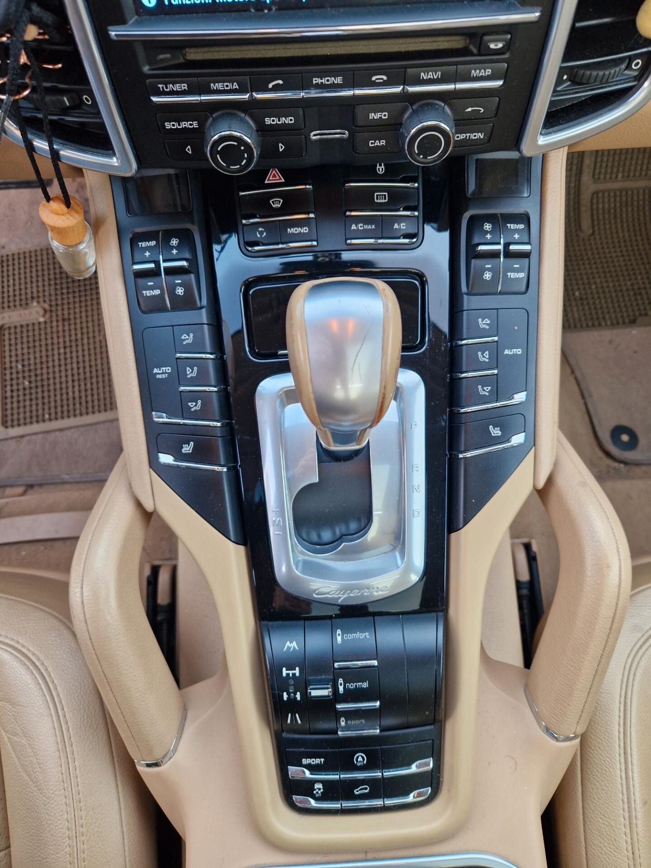 Porsche Cayenne 3.0 Diesel - Full Optional