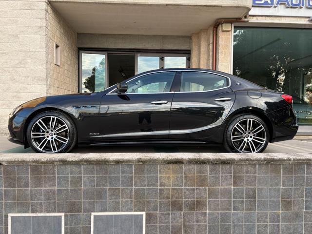 MASERATI Ghibli 330 CV 2.0 mhev Gransport HYBRID