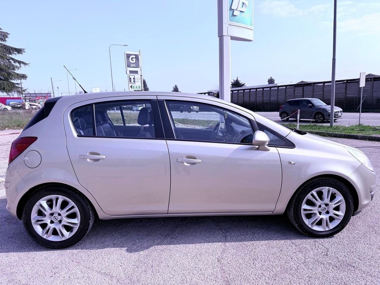 Opel Corsa 1.3 CDTI 75CV Ok neopatentati