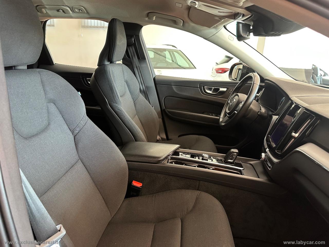 VOLVO XC60 B4