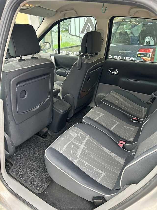 Renault Scenic 1.6 16V Confort Dynamique