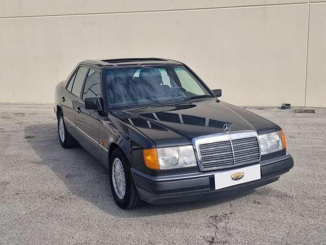 Mercedes-Benz E 200 E200 - First Paint - Book Service - 87.000 km