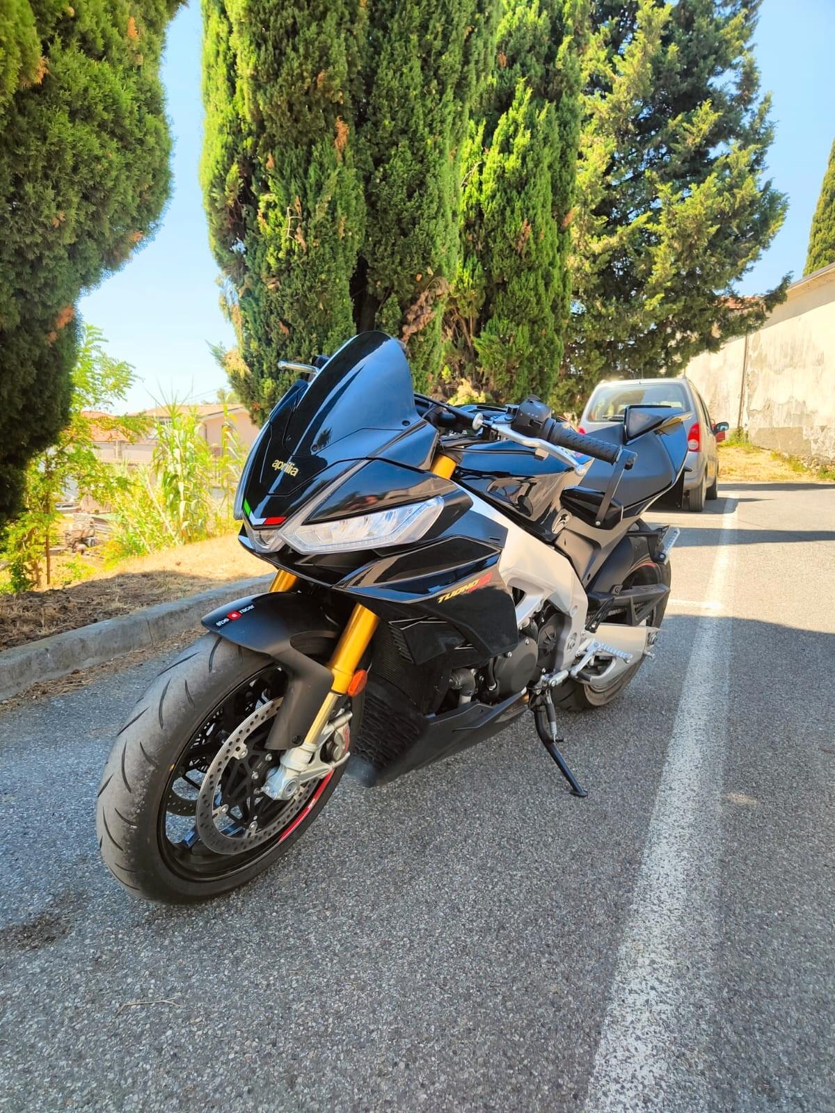 Aprilia Tuono V4 1100 factory