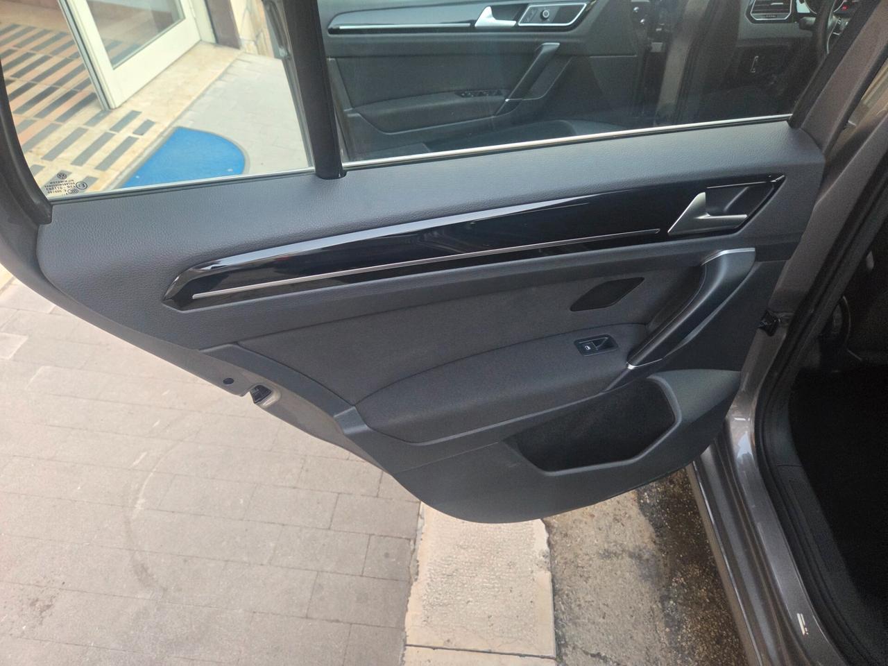 VW GOLF 7 SPORTVANS 2.0 TDI 150 CV ANNO 2015 KMCERTIF