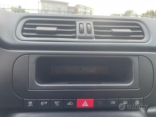 FIAT Panda 1.0 70cv Hybrid Panda N71391