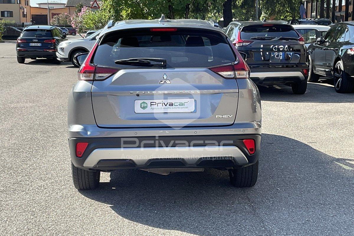 MITSUBISHI Eclipse Cross 2.4 MIVEC 4WD PHEV Instyle SDA Pack 0