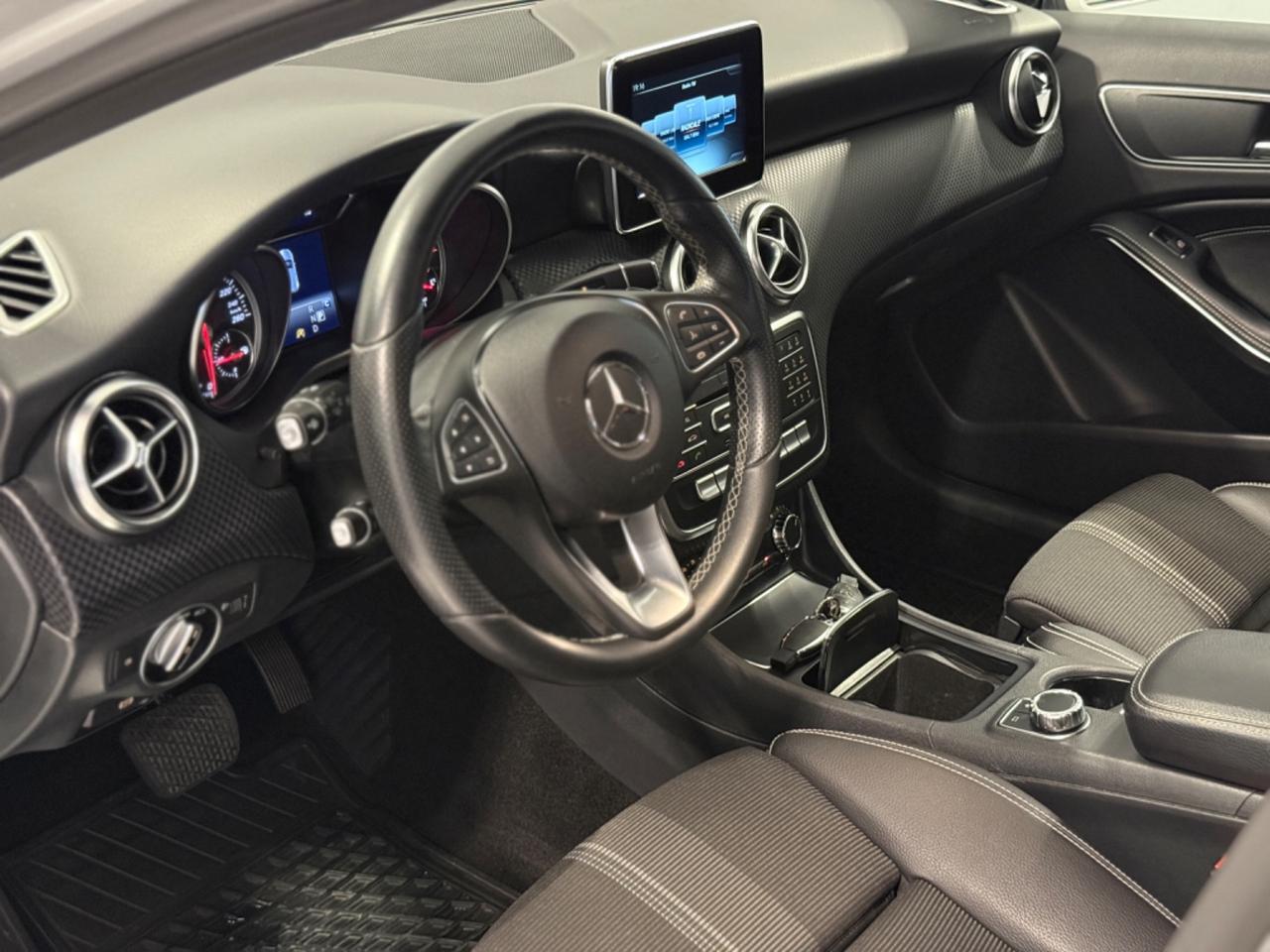Mercedes-benz A 160 d Automatic Premium