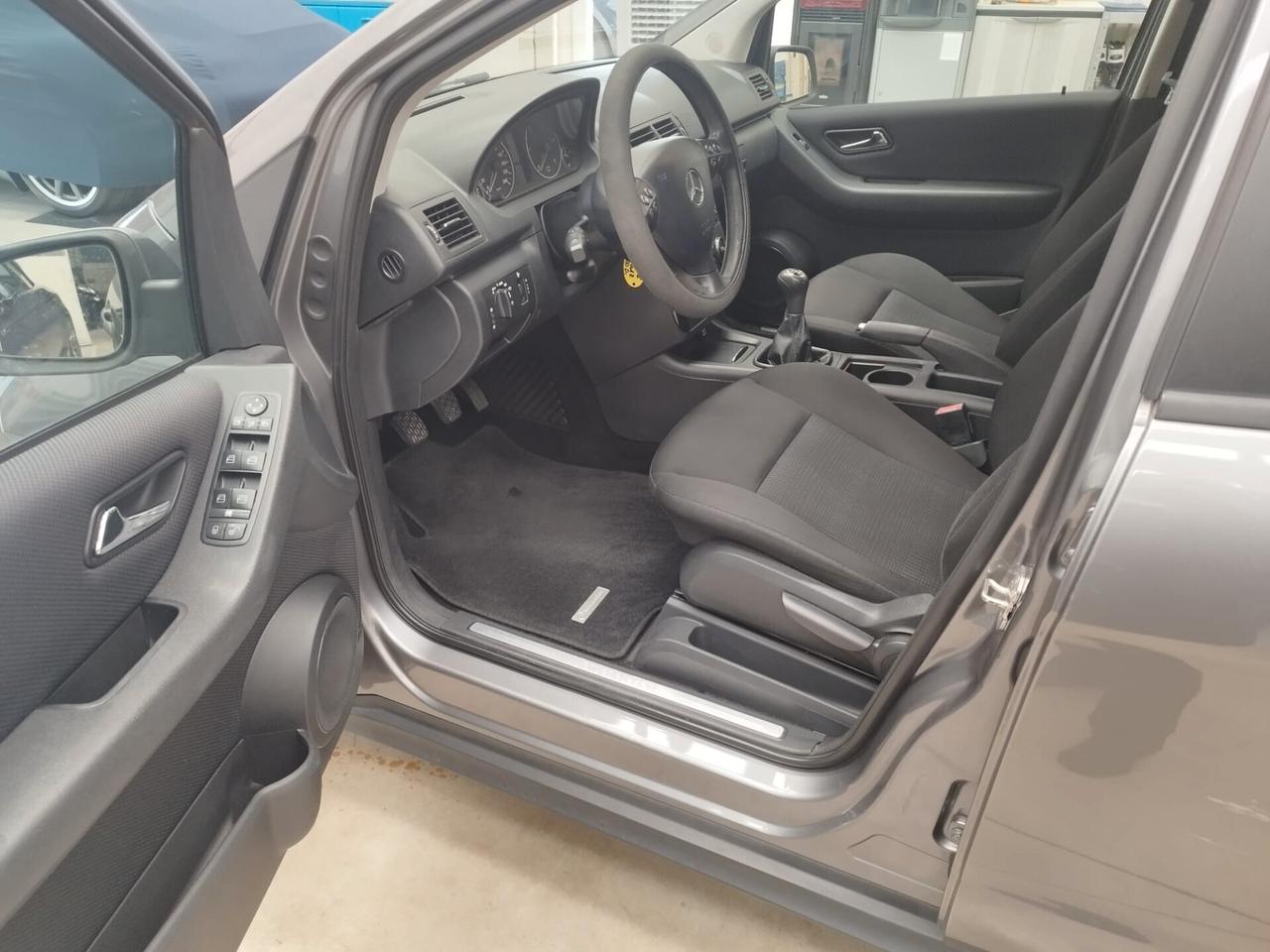 Mercedes-benz A 160 CDI BlueEFFICIENCY Premium