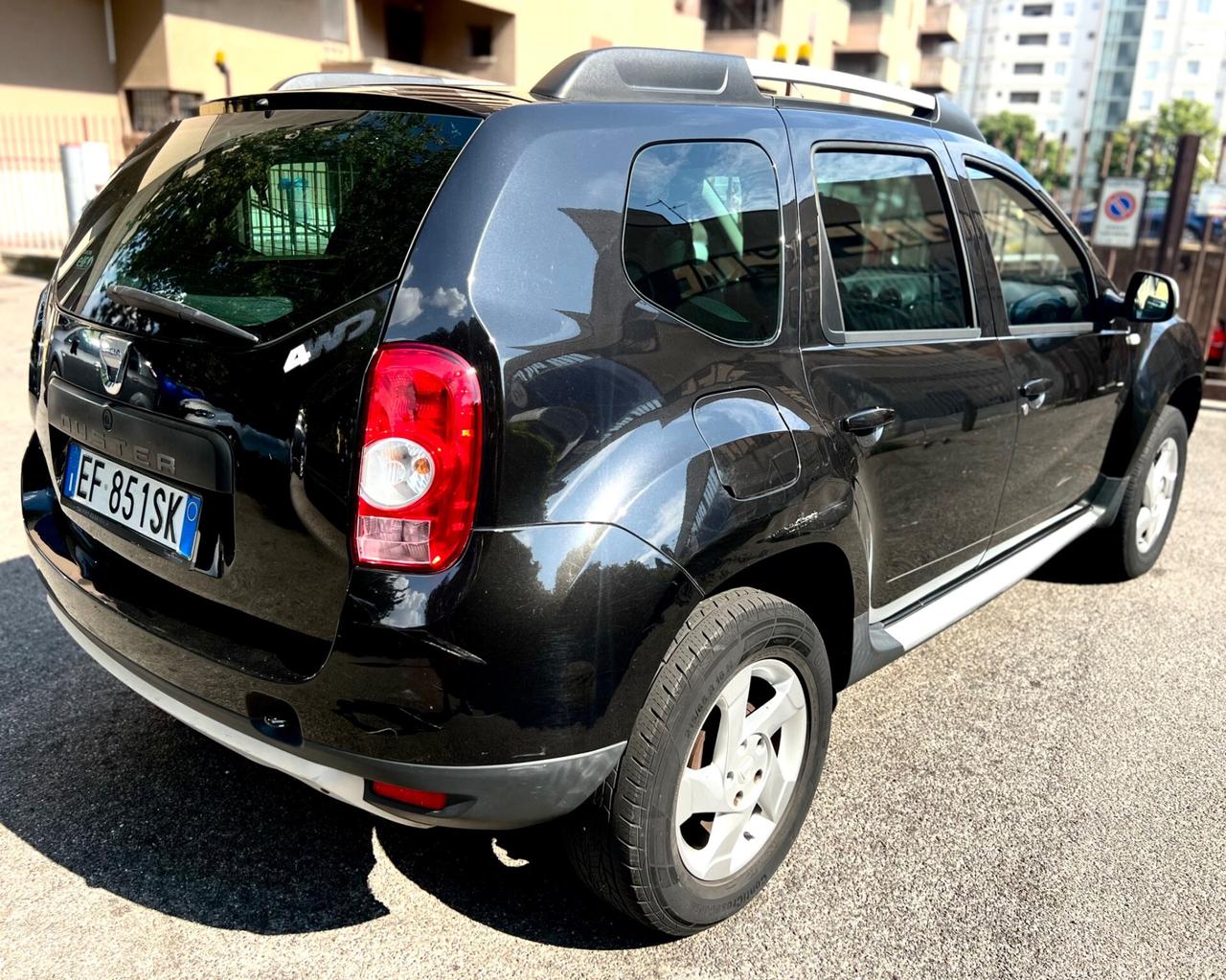 Dacia Duster 1.6 110CV 4x4 interni in pelle full