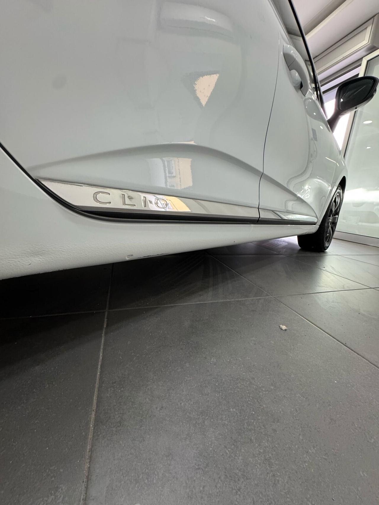 Renault Clio Full Hybrid E-Tech 91 CV 5 porte Intens automatica