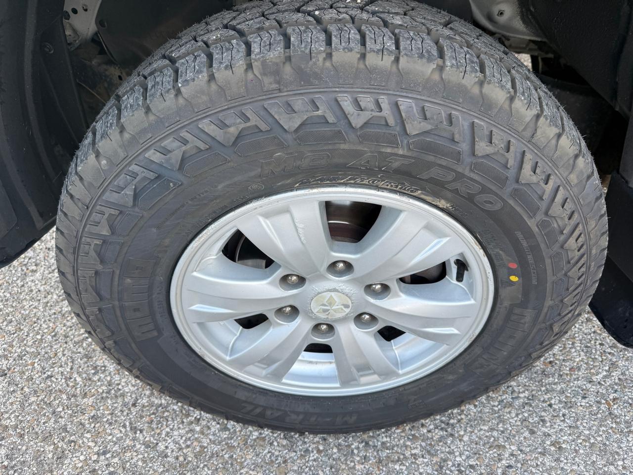 Mitsubishi L200 2.5 DI-D 136CV Intense GANCIO TRAINO