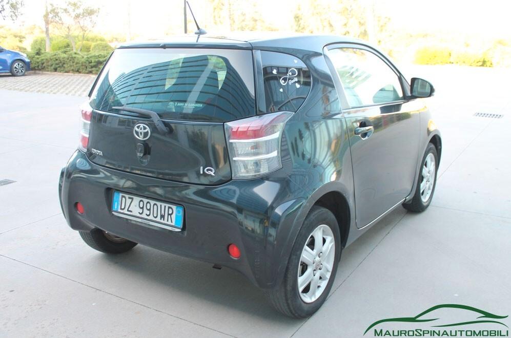 Toyota iQ 1.0