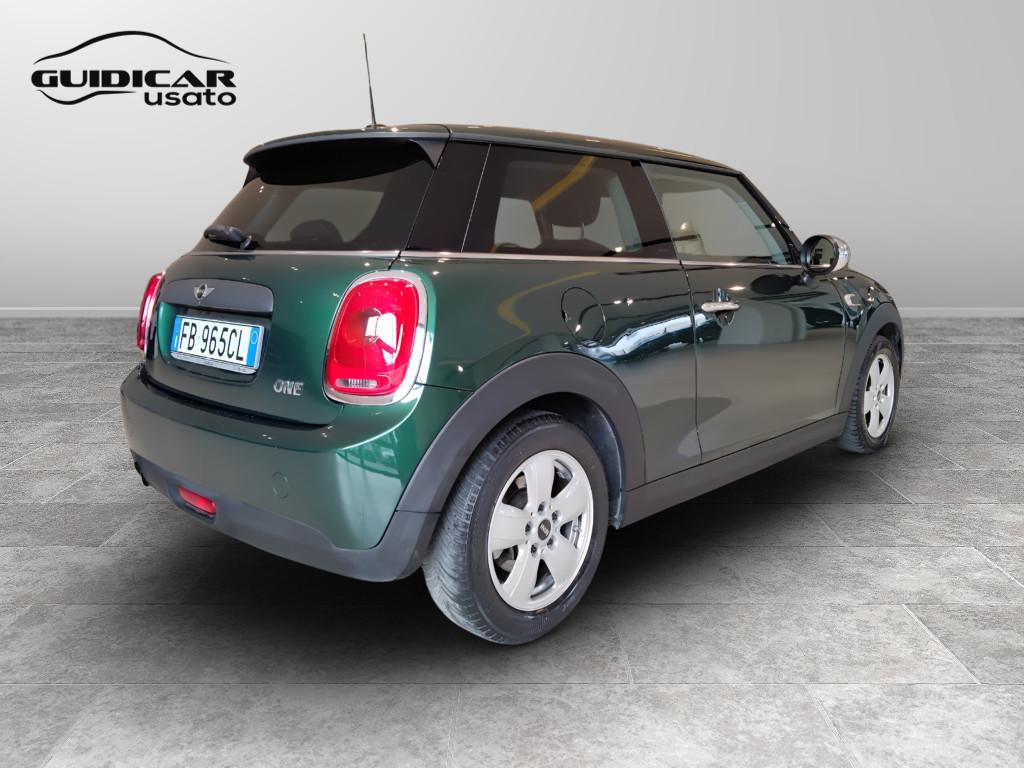 MINI Mini IV F55-F56 2014 - Mini 1.2 One 75cv 3p