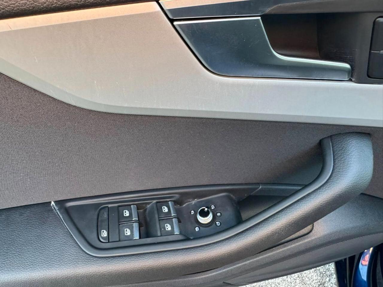 Audi A4 Avant 30 TDI/136 CV S tronic Business Advanced