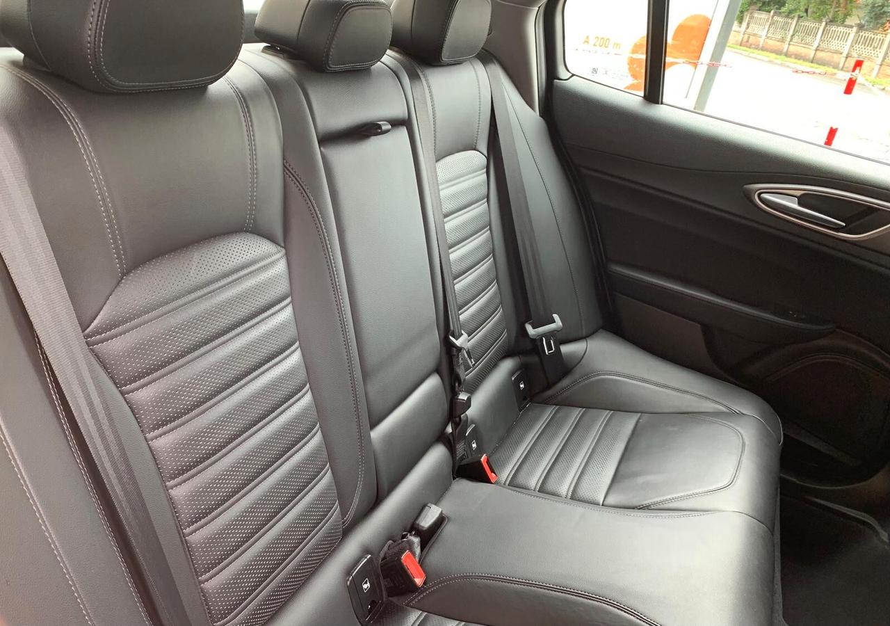 Alfa Romeo Giulia 2.2 TD 210 CV AT8 Q4 Veloce