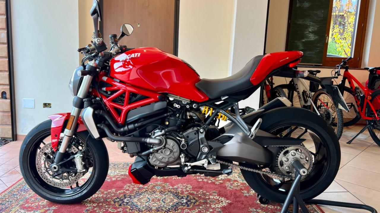 Ducati monster 1200