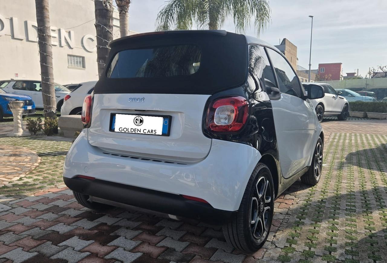 smart forTwo Cabrio 1.0 Passion 71cv twinamic my18 Lega App USB