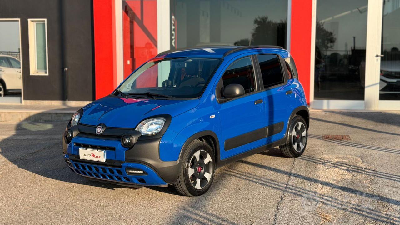 Fiat Panda 1.0 hybrid City Cross s