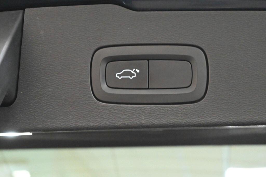 VOLVO V60 (2018-->) V60 D4 Geartronic Inscription