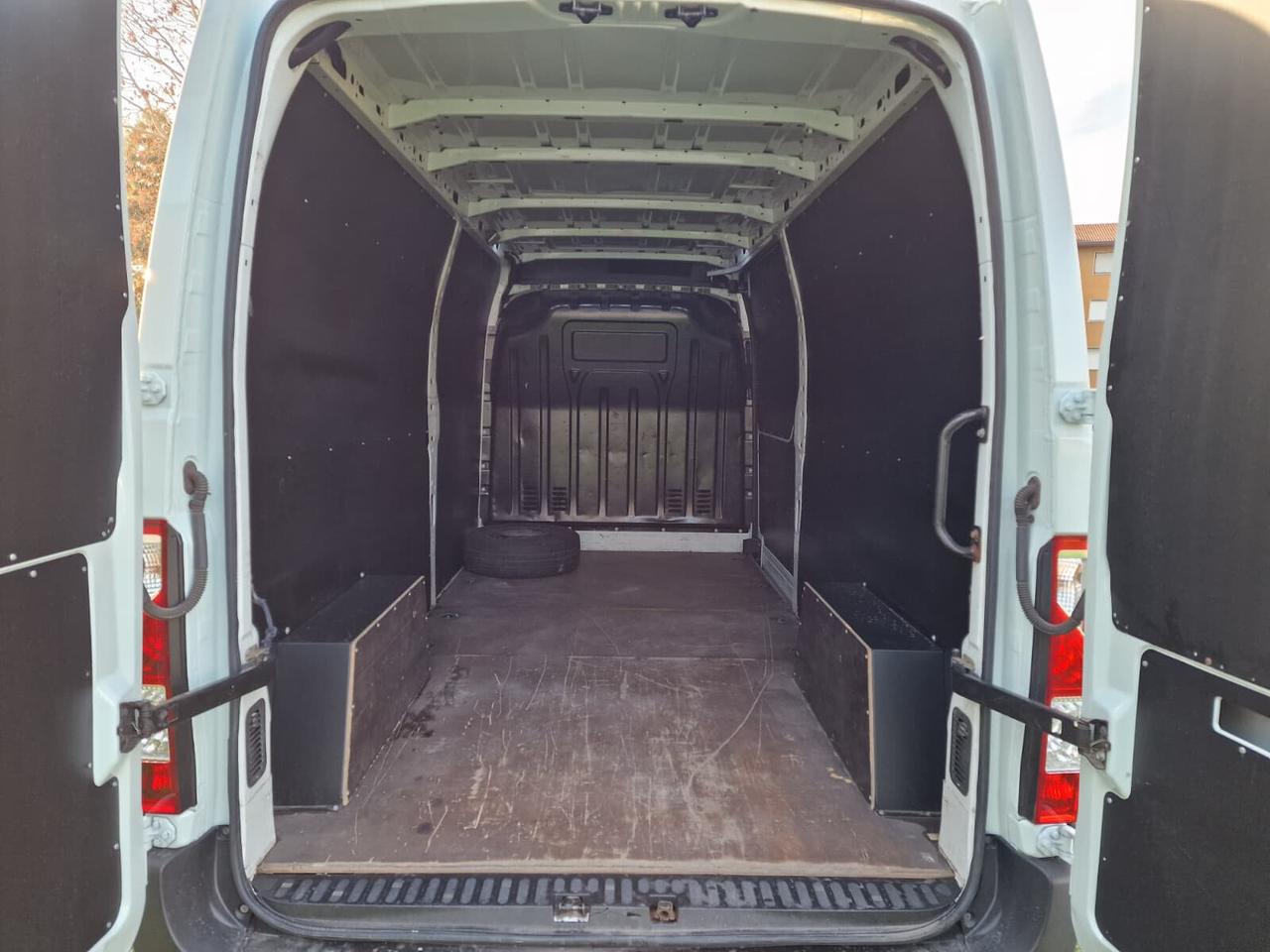Master T35 2.3 dCi L3H2 - passo lungo - tetto medio