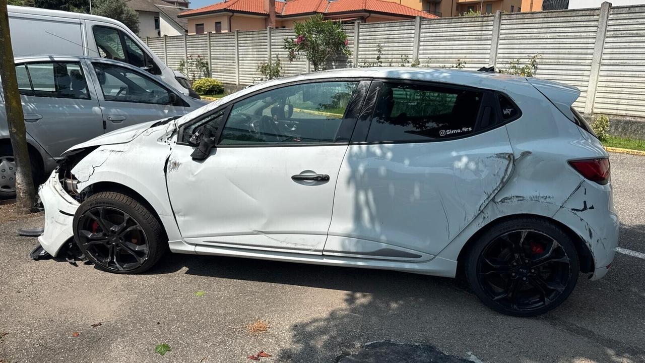 CLIO RS INCIDENTATA AIRBAG BUONI!!!
