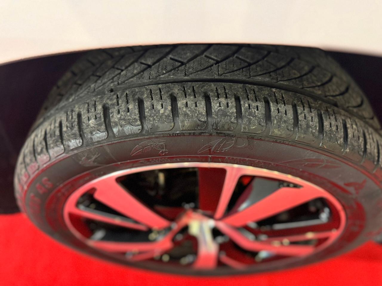 PEUGEOT 2008 NEOPATENTATI