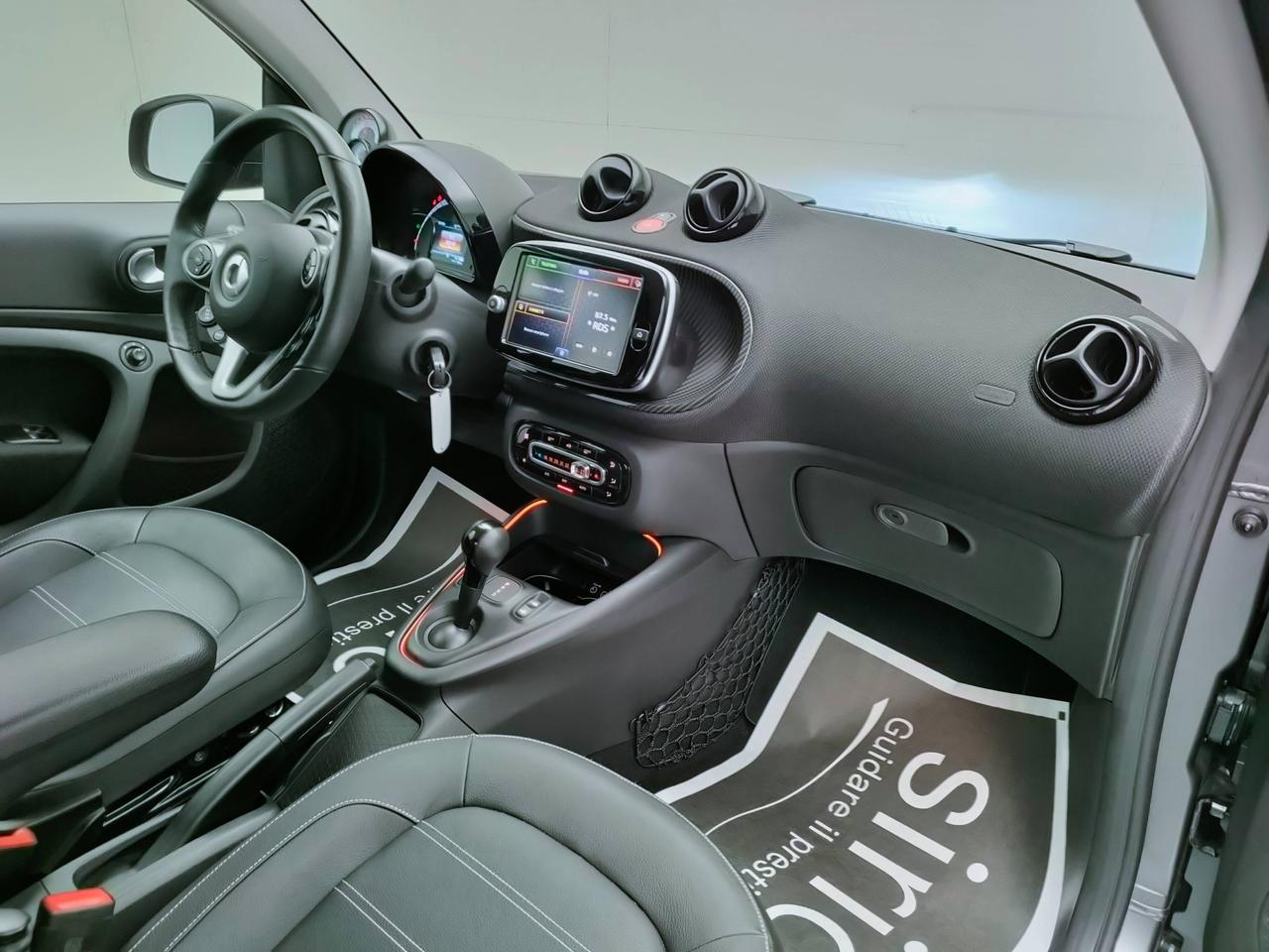 SMART Fortwo III 2020 Cabrio - Fortwo Cabrio eq suitegrey-grey 22kW