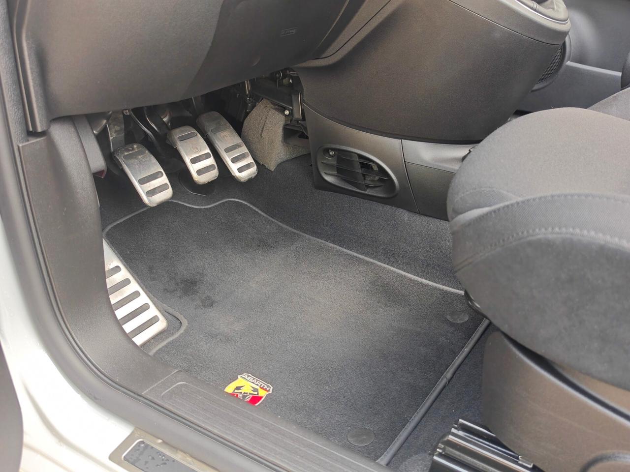 Abarth 595 C 1.4 Turbo T-Jet 165 CV Turismo