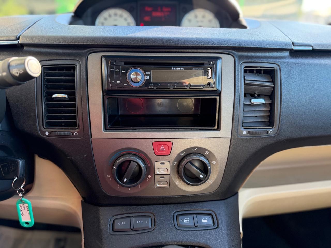 LANCIA MUSA 1.9 Mjt PLATINO PLUS (74kw)