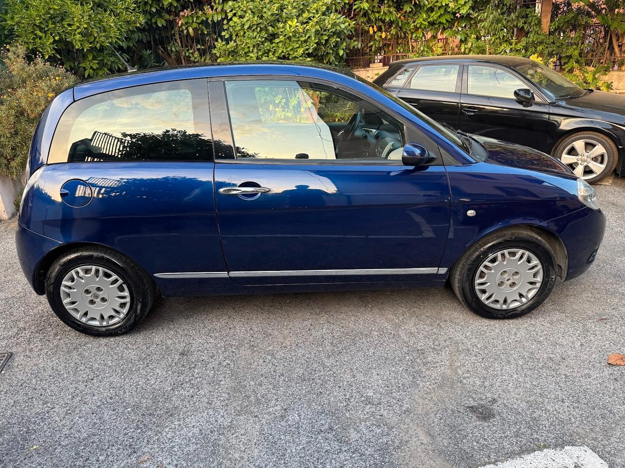 Lancia Ypsilon 1.3 MJT 90 CV Platino
