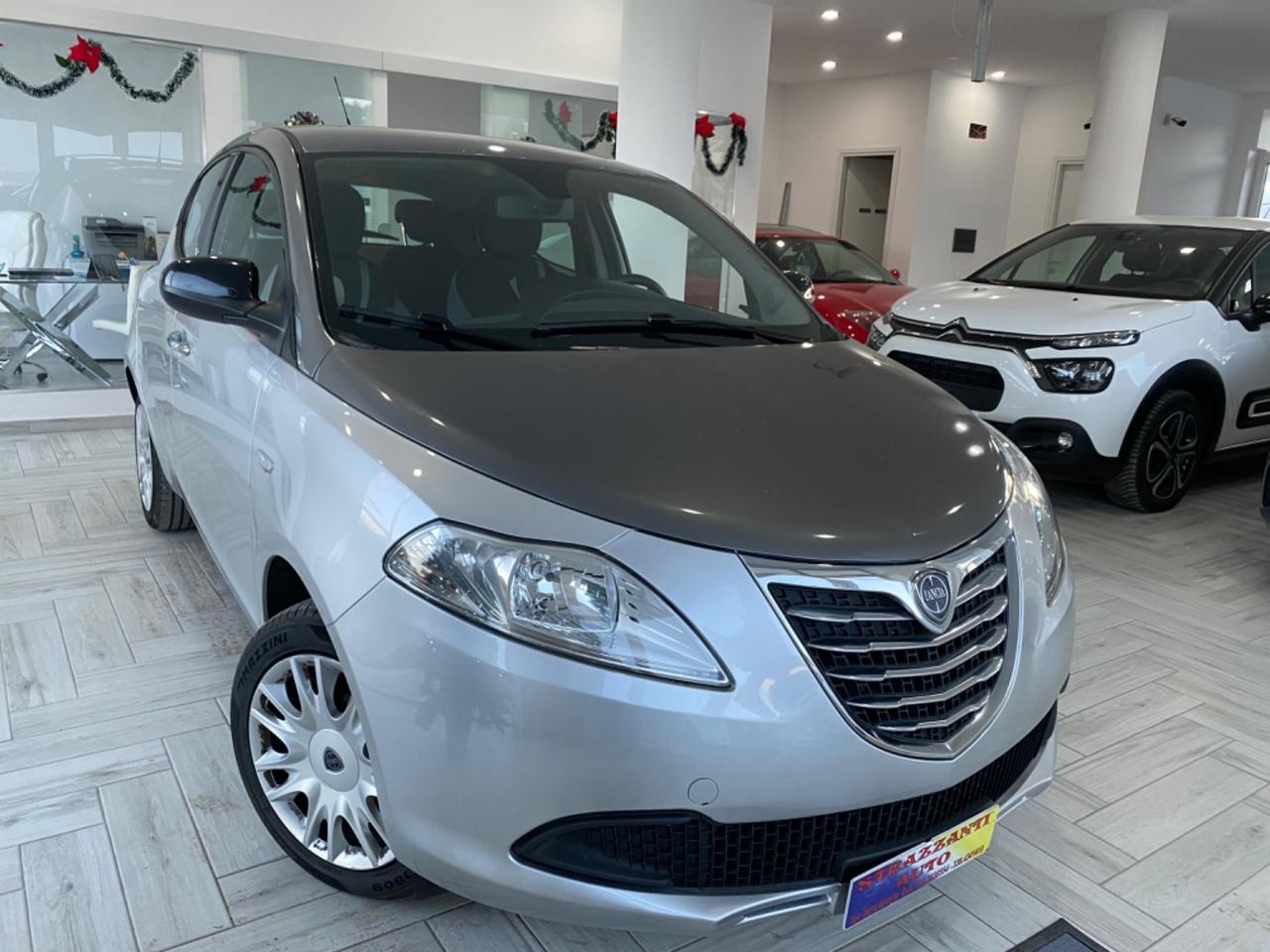 Lancia Ypsilon 1.3 MJT95CV 5P Silver BI-COLORE2013