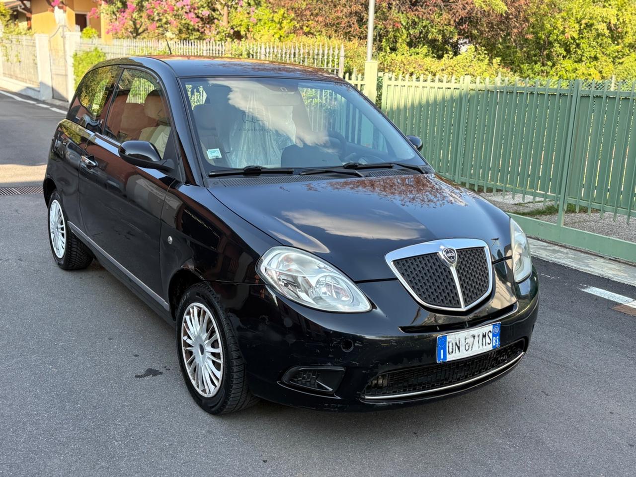 Lancia Ypsilon 1.2 Modamilano NEOPATENTATI