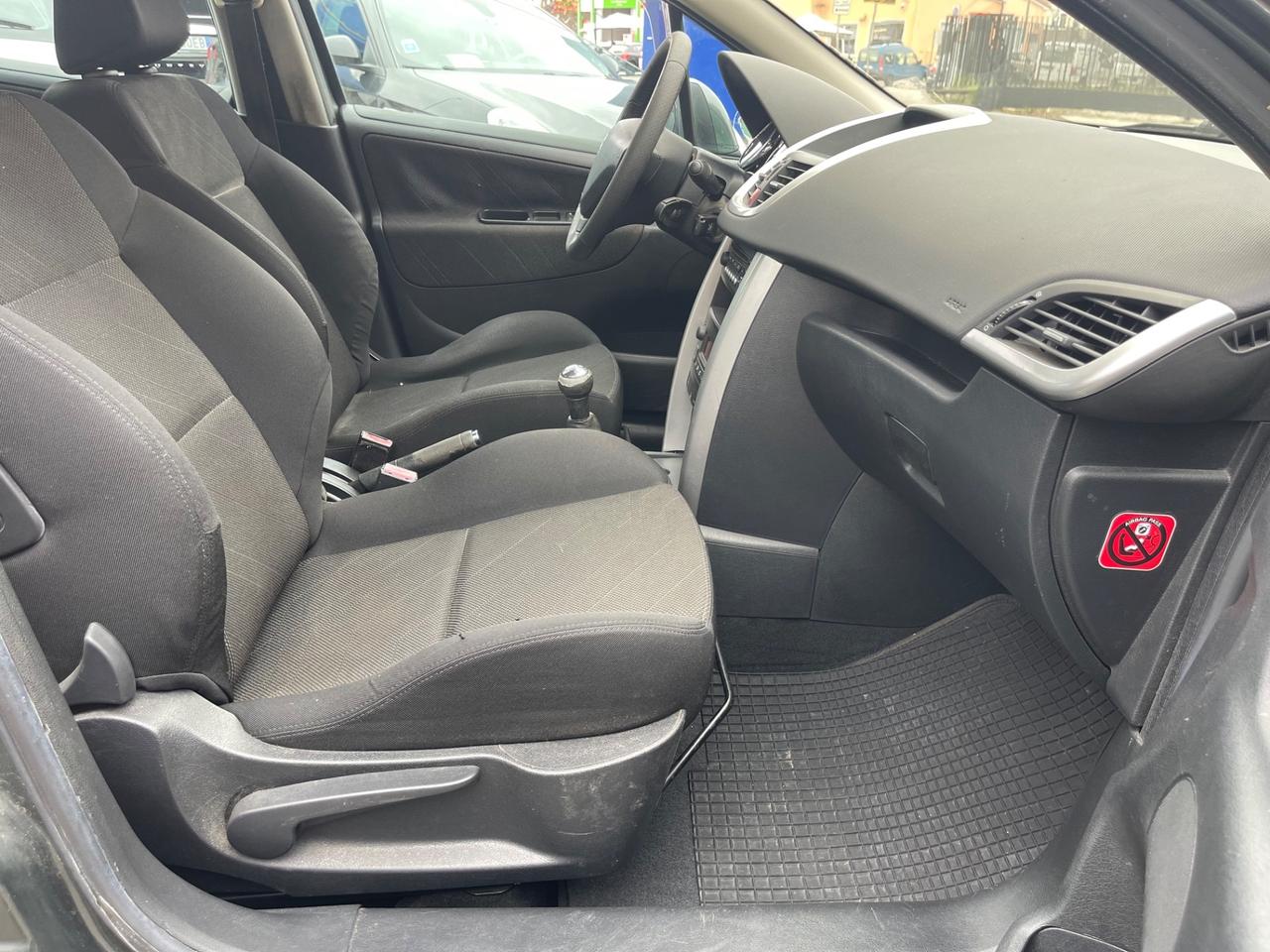 Peugeot 207 1.4 HDi 70CV 5p. XS