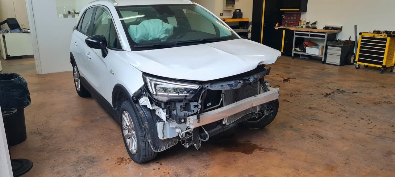 Opel Crossland 1.2 Turbo 12V 110 CV Start&Stop Design & Tech
