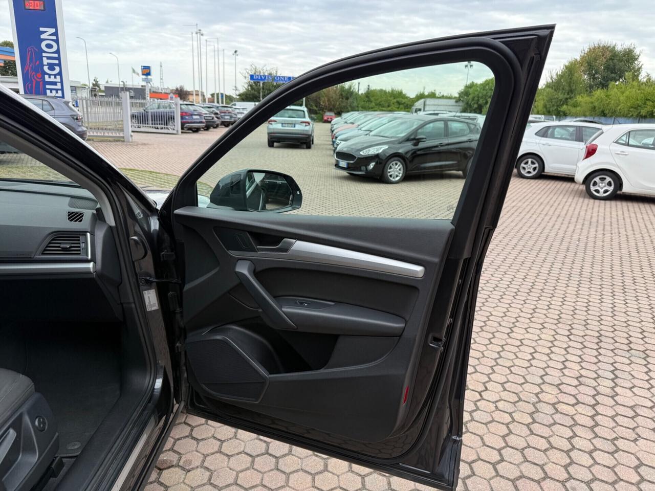 Audi Q5 40 TDI S tronic Business