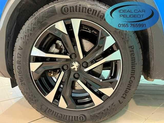 Peugeot 2008 motore elettrico 136 CV Allure Pack