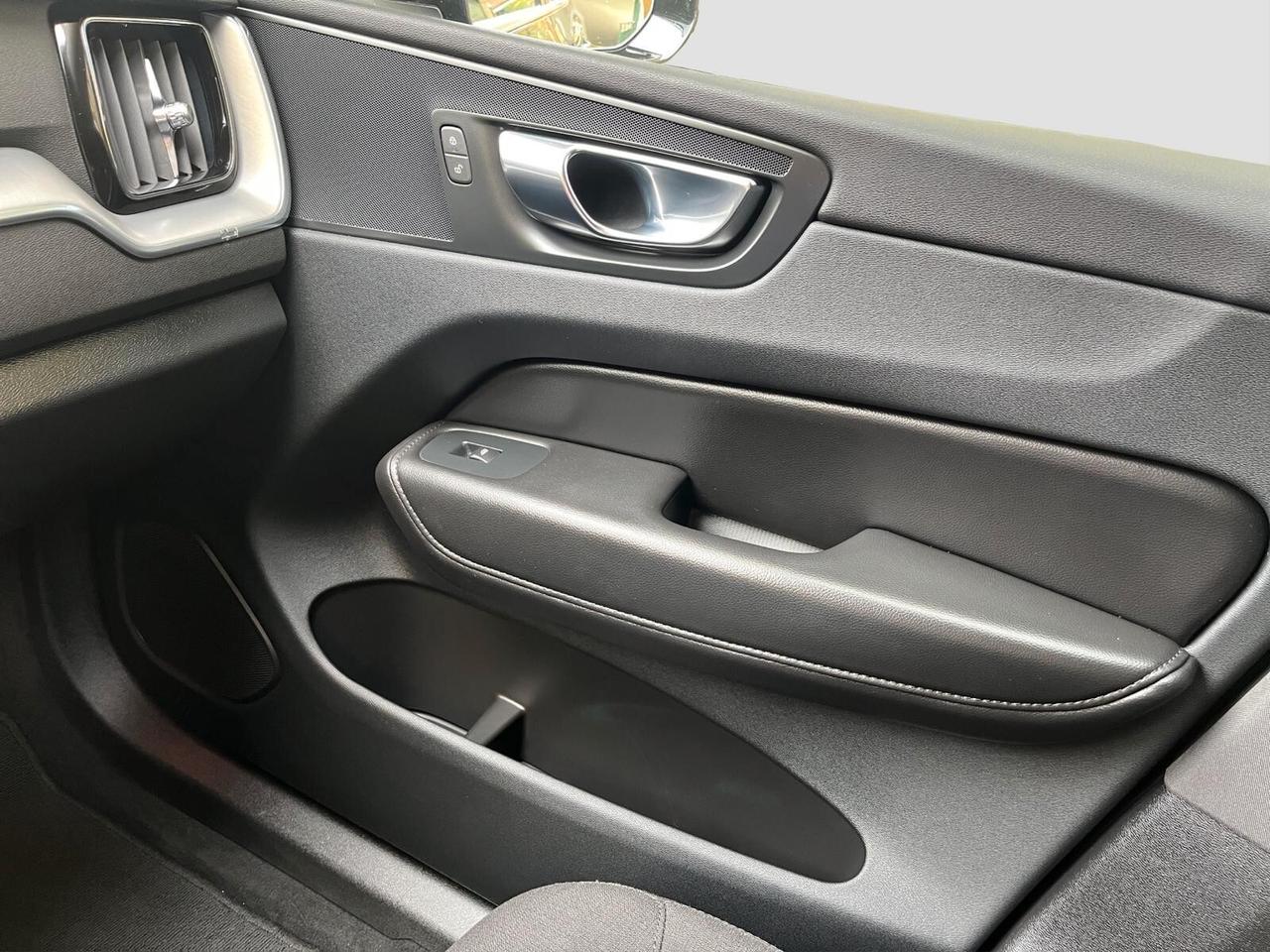 Volvo XC 60 XC60 B5 (d) AWD automatico Ultimate Dark 2022