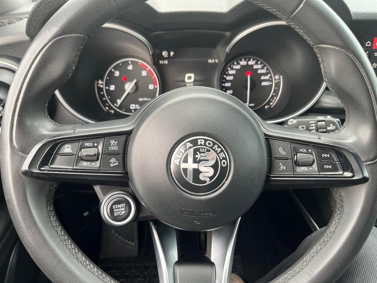 Alfa Romeo Stelvio 2.2 Turbodiesel 160 CV AT8 RWD Business