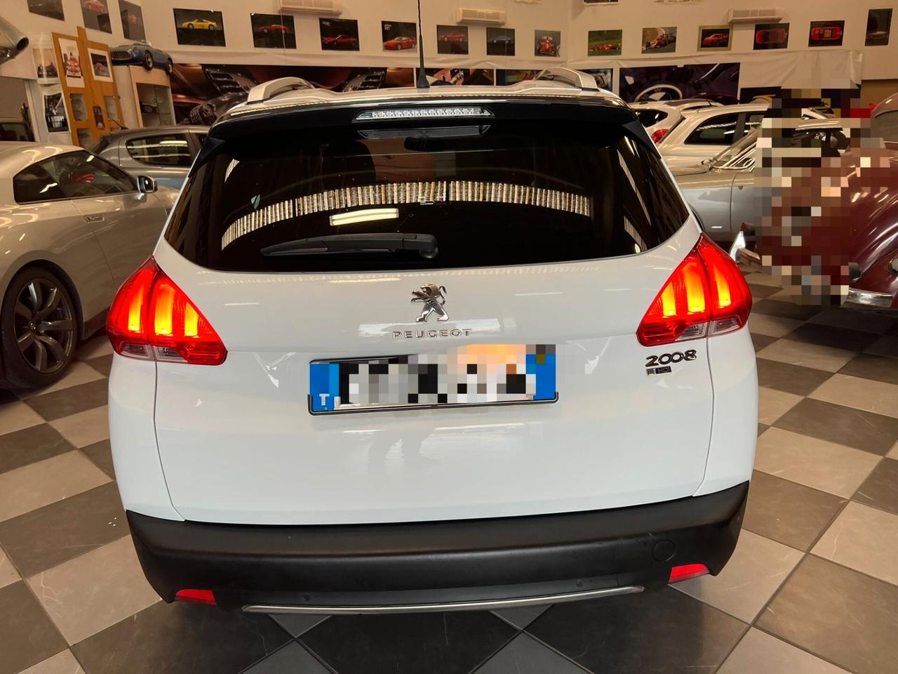 Peugeot 2008 1.6 e-HDi 115 CV Stop&Start Allure
