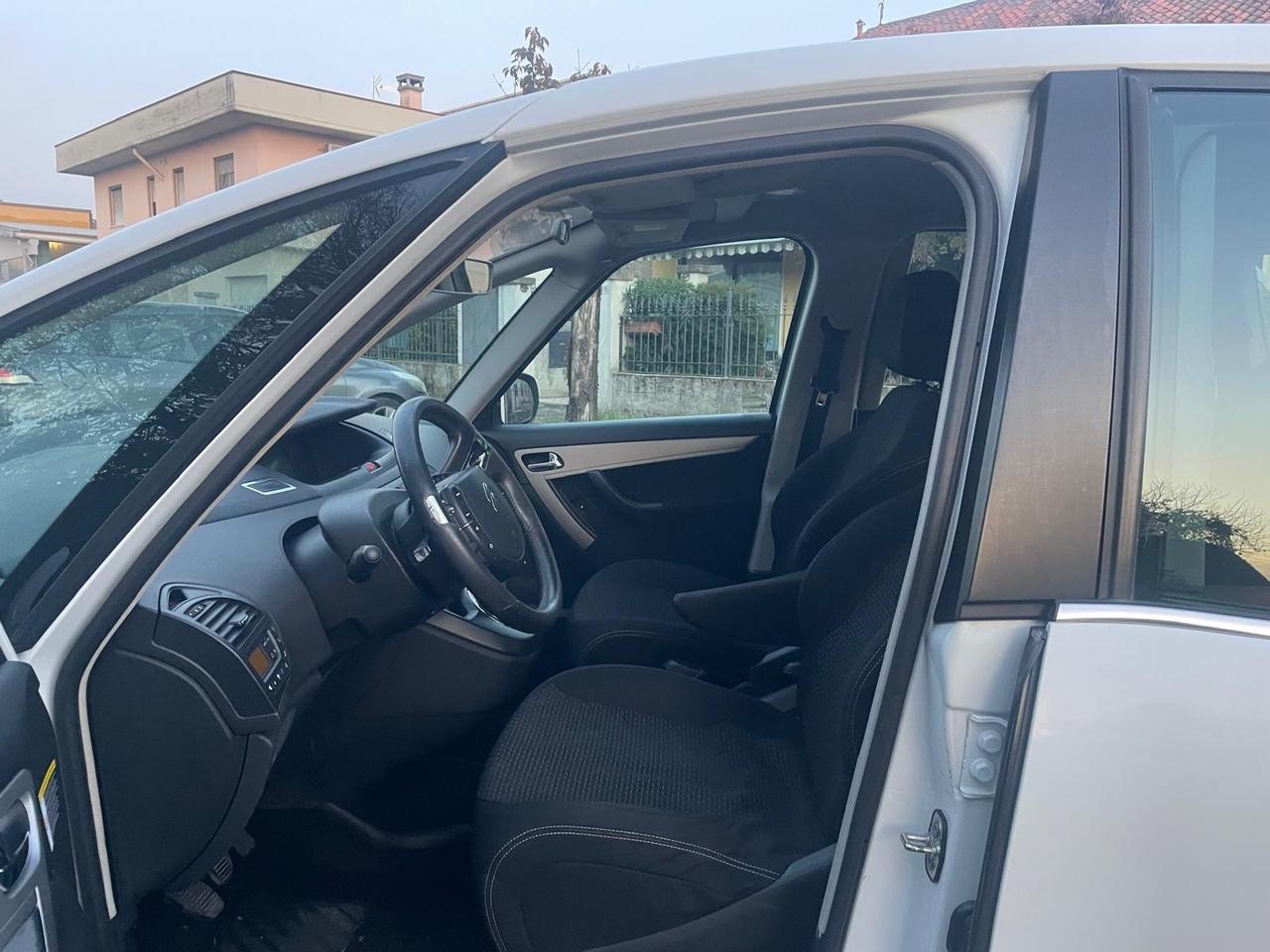 Citroen C4 Picasso 1.6 HDi 110 FAP Exclusive 2012