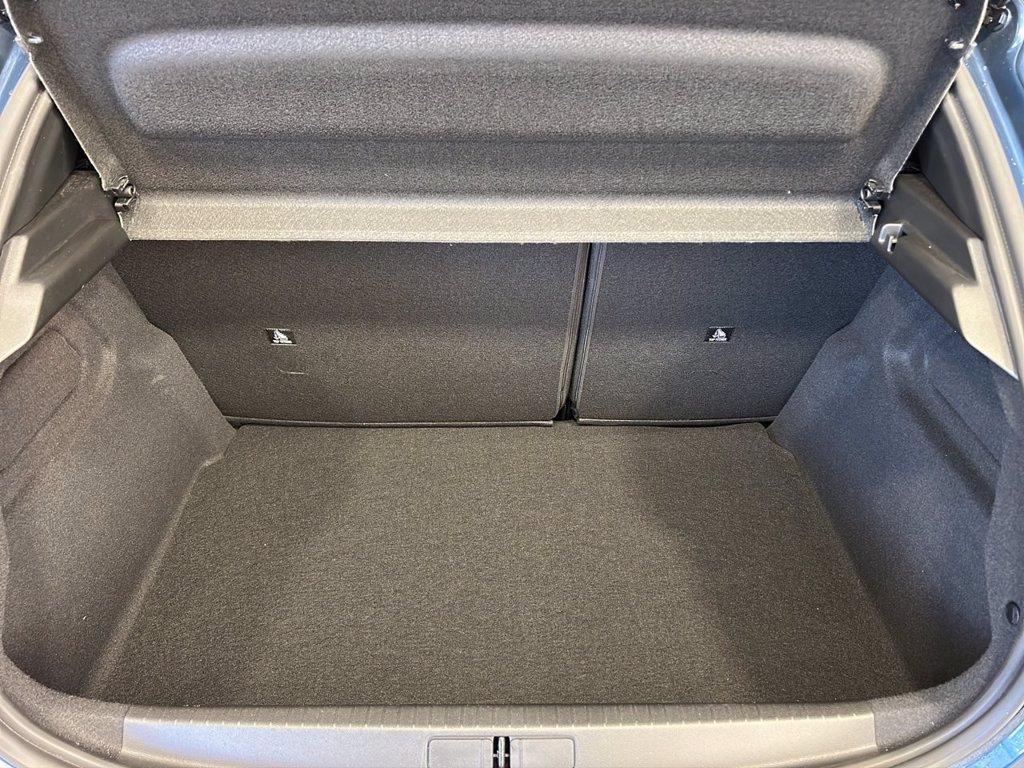 LANCIA Ypsilon 1.2 mhev edizione cassina e-dct del 2024