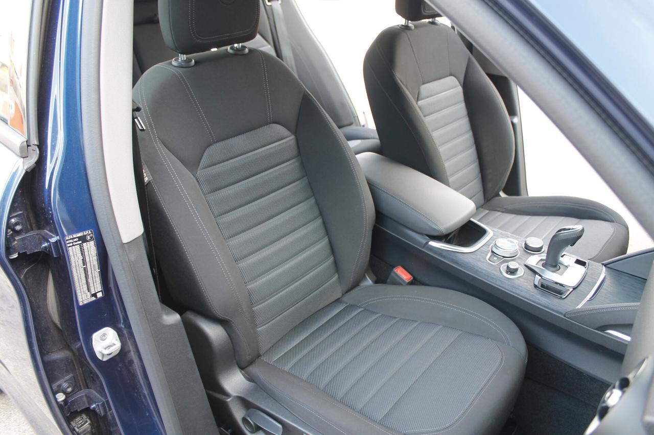 Alfa Romeo Stelvio 2.2 Turbodiesel 160 CV AT8 RWD Business