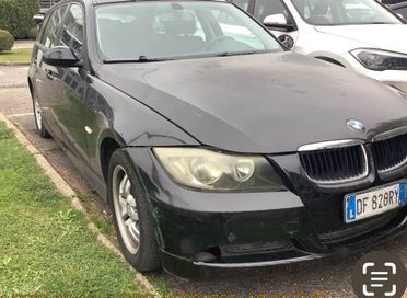 Bmw 320 320d cat Touring Attiva nuova