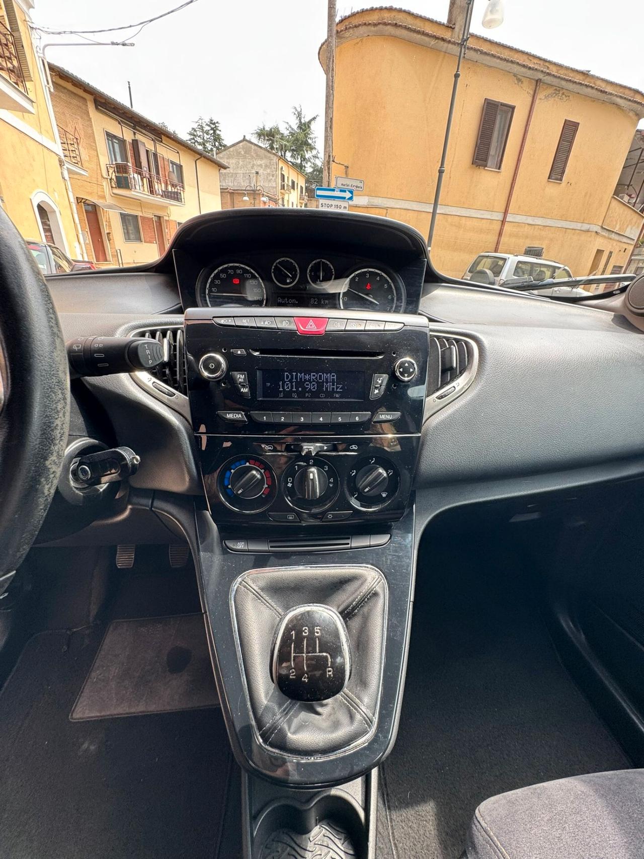 Lancia Ypsilon 1.2 69 CV 5 porte Platinum, NO VINCOLI, TAGLIANDI CERTIFICATI, FRIZIONE NUOVA, FULL OPT.