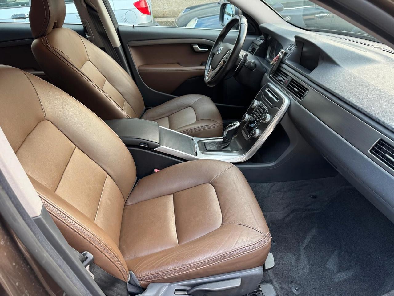 Volvo XC 70 D4 AWD Geartronic Momentum*EURO5B*FULL